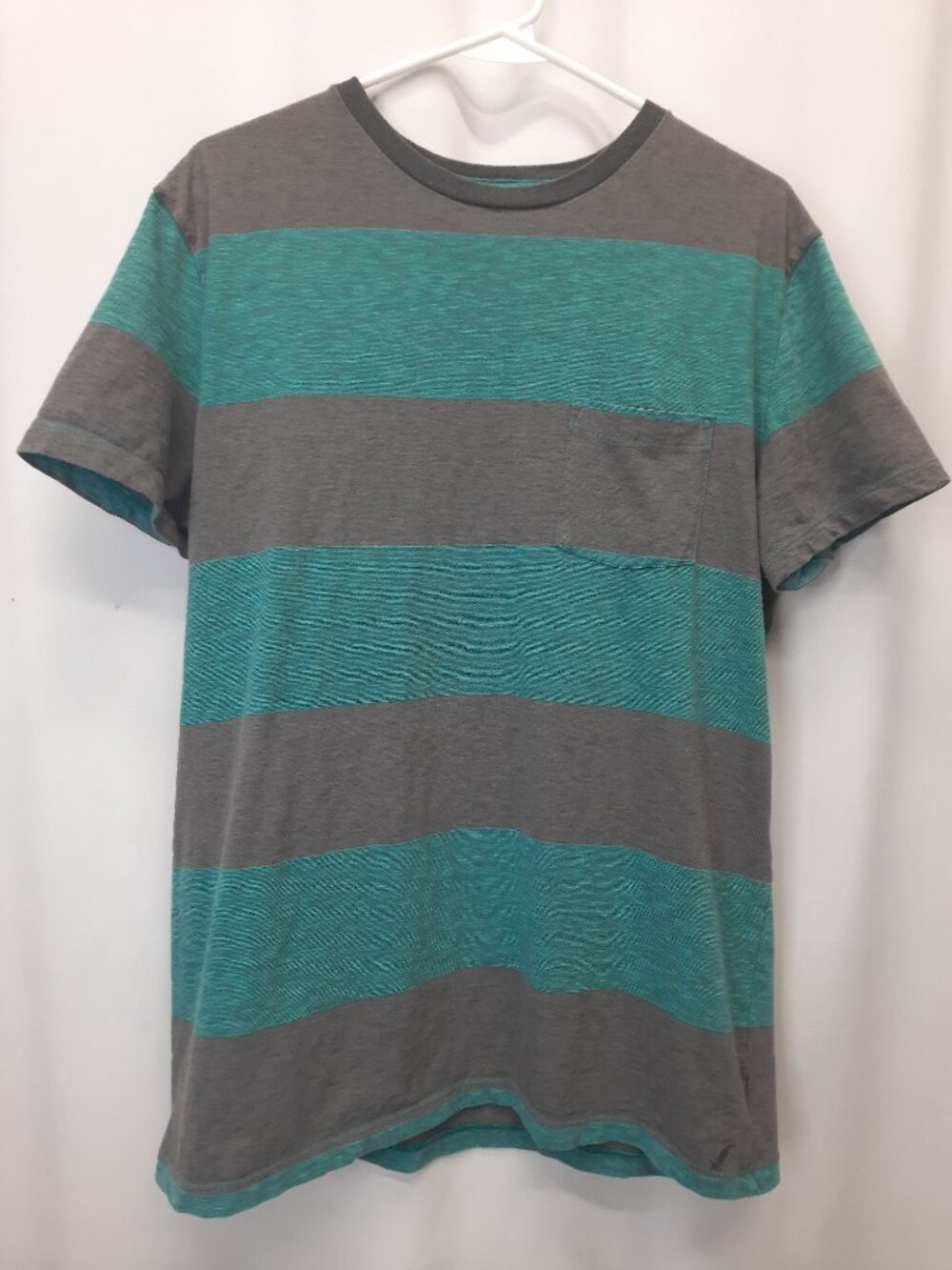 American Eagle Men's Large Striped Pocket T-Shirt Gray Teal Casual Preppy Retro